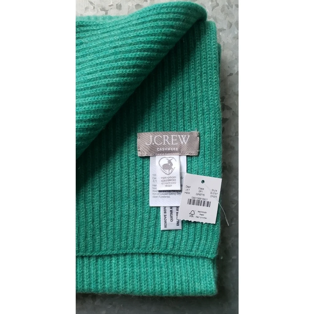 30. J.Crew Ribbed cashmere scarf